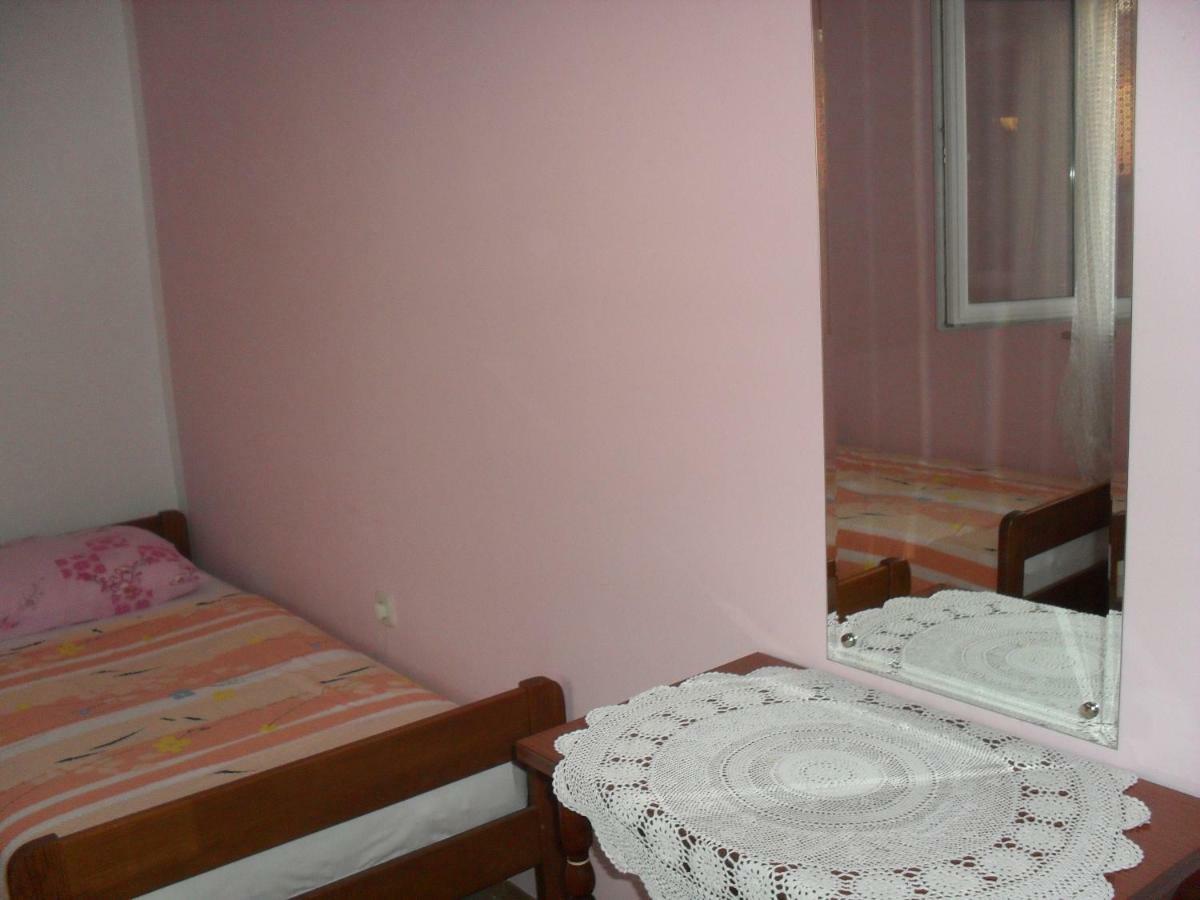 Apartment Zdenka Povljana Exterior photo